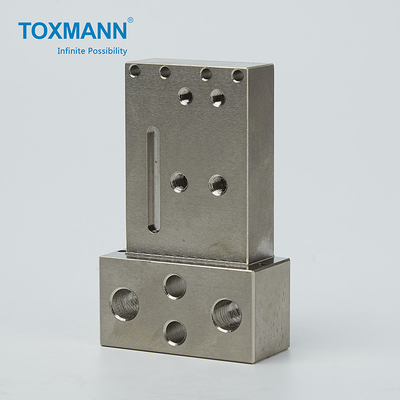 Artículo de la tolerancia 0.02m m de las piezas del CNC del metal que trabaja a máquina que muele SKD61